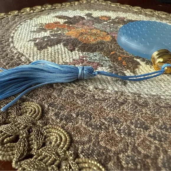 Vintage perfume bottle -small - Picture 6 of 6